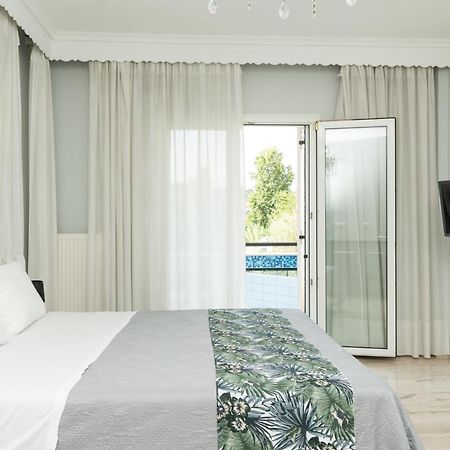 Glykanisos Suites Néa Péramos Dış mekan fotoğraf