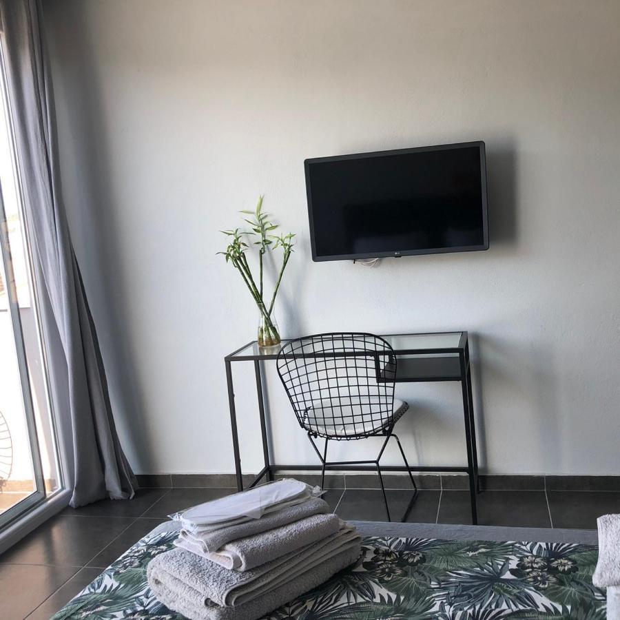 Glykanisos Suites Néa Péramos Dış mekan fotoğraf