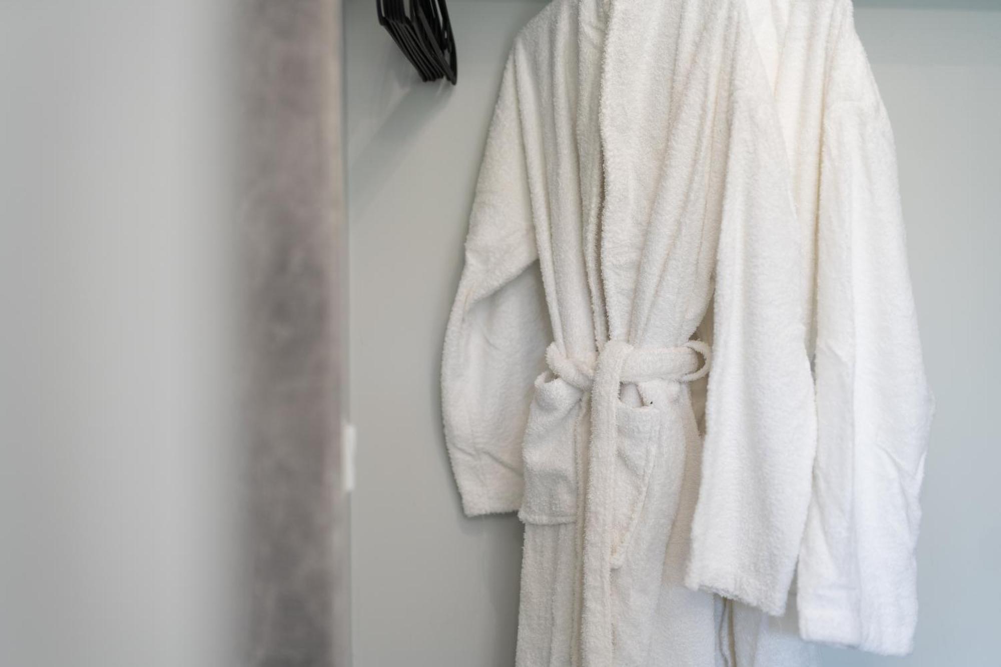 Glykanisos Suites Néa Péramos Dış mekan fotoğraf