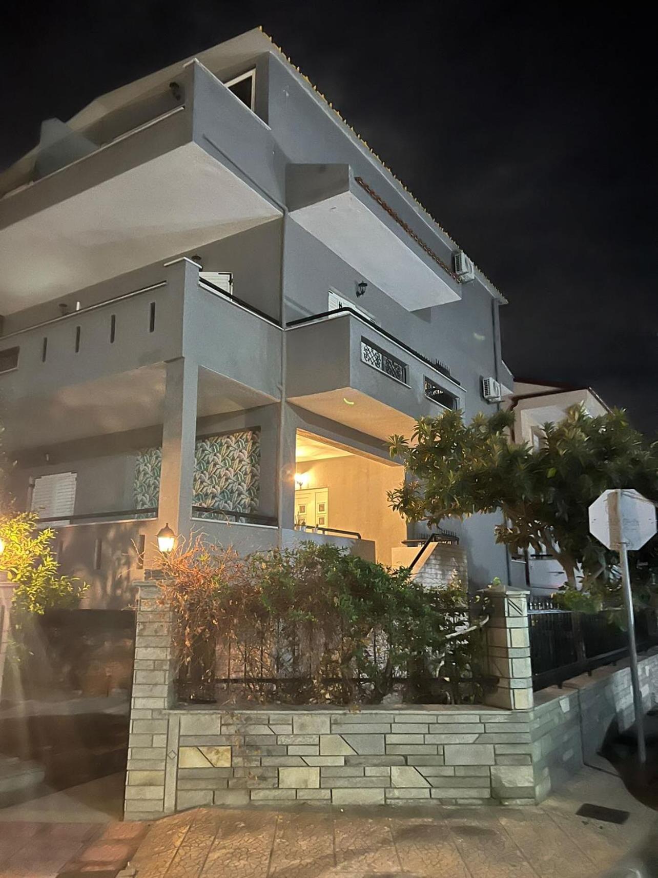 Glykanisos Suites Néa Péramos Dış mekan fotoğraf