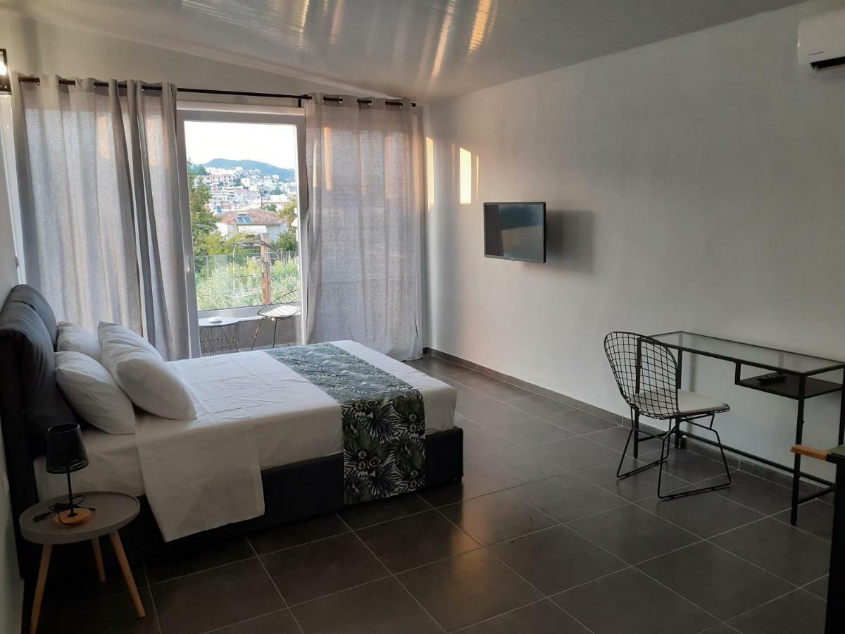 Glykanisos Suites Néa Péramos Dış mekan fotoğraf